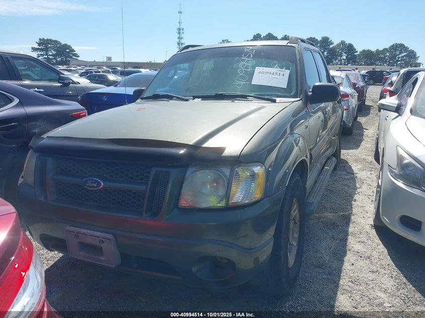 1FMZU67K74UB10303 2004 FORD EXPLORER SPORT TRAC photo no. 2
