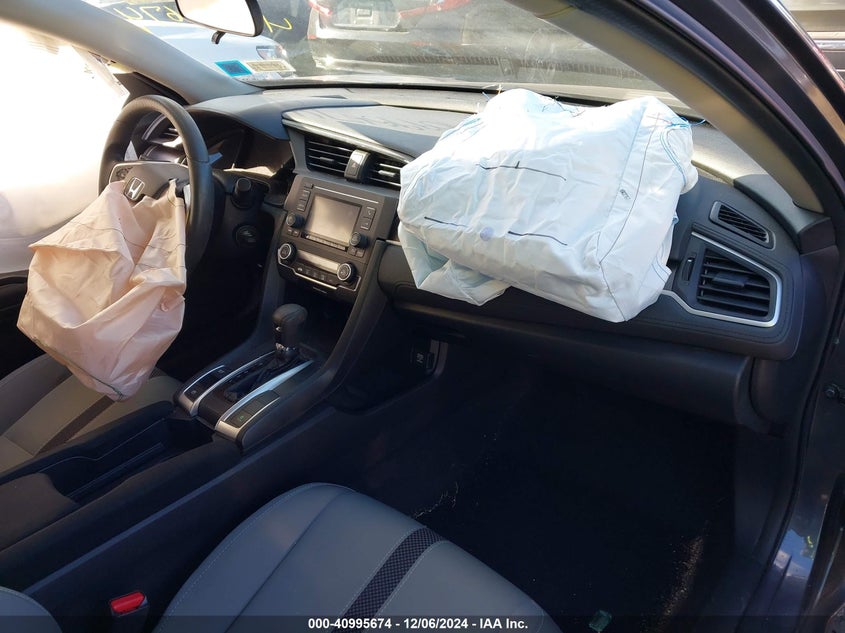 VIN 2HGFC2F62KH589884 2019 HONDA CIVIC LX