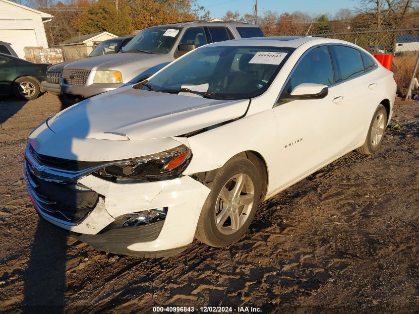 VIN 1G1ZD5ST9KF105144 2019 Chevrolet Malibu, LT no.2