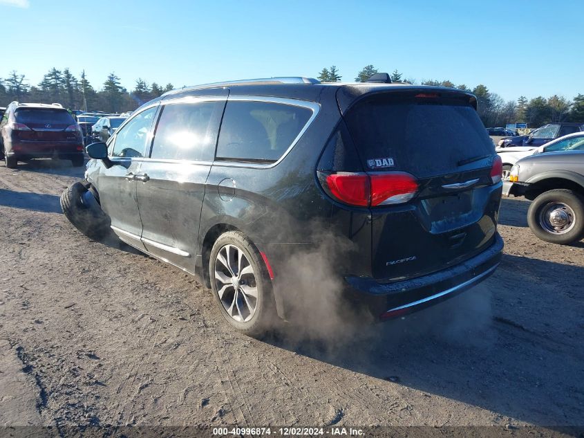 VIN 2C4RC1GG6JR109206 2018 Chrysler Pacifica, Limited no.3