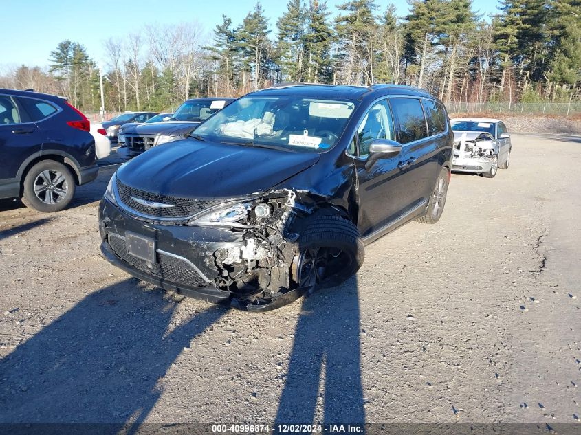 VIN 2C4RC1GG6JR109206 2018 Chrysler Pacifica, Limited no.2