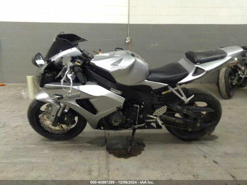 2007 Honda Cbr1000 Rr VIN: JH2SC57047M307409 Lot: 40997289