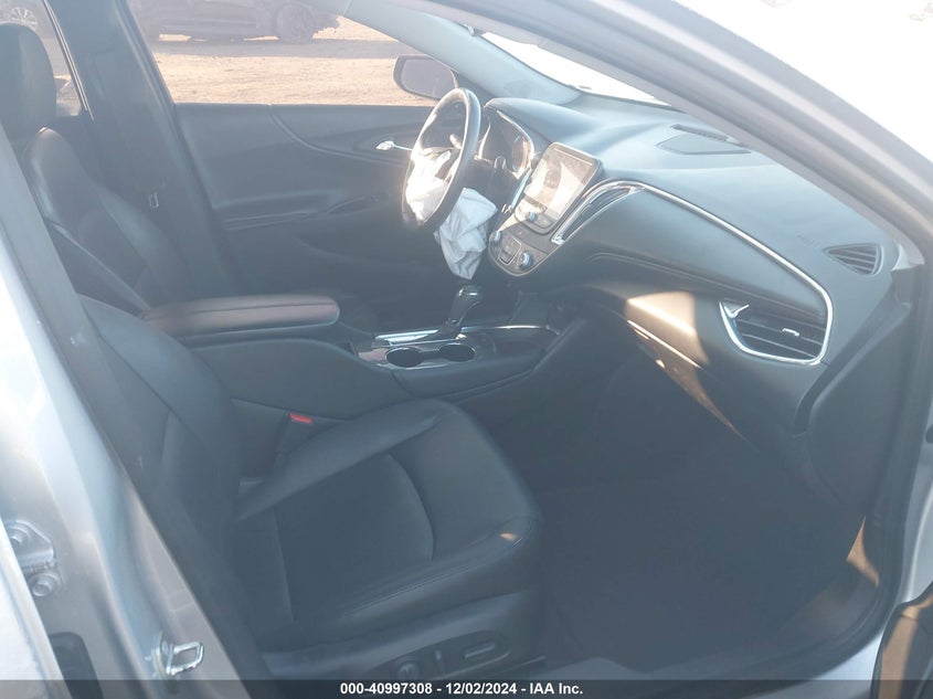 2018 CHEVROLET MALIBU VIN: 1G1ZD5ST4JF128670