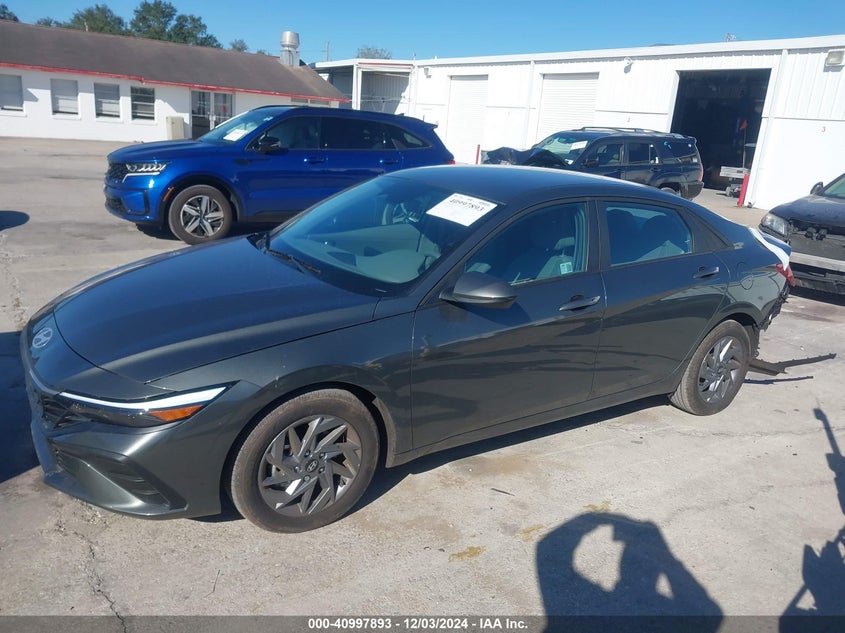 2024 HYUNDAI ELANTRA VIN: KMHLM4DG8RU799348