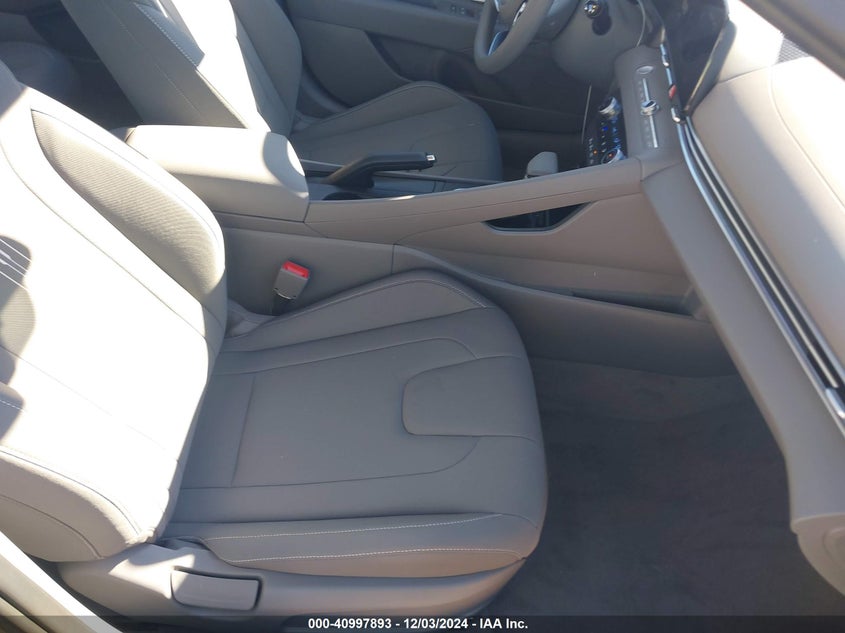 2024 HYUNDAI ELANTRA VIN: KMHLM4DG8RU799348