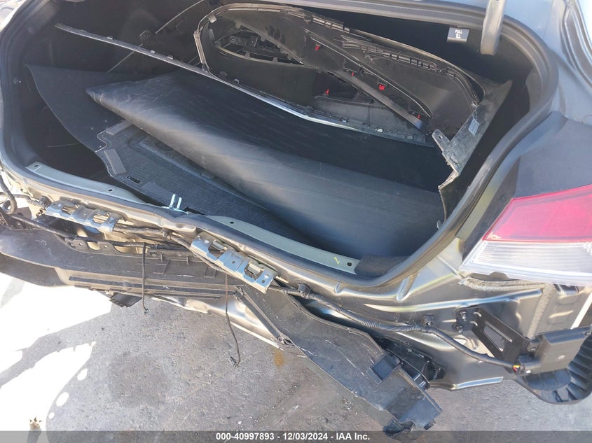 2024 HYUNDAI ELANTRA VIN: KMHLM4DG8RU799348