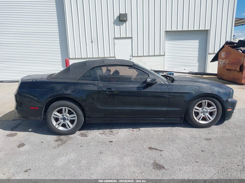2014 Ford Mustang V6 VIN: 1ZVBP8EM8E5292065 Lot: 40999284
