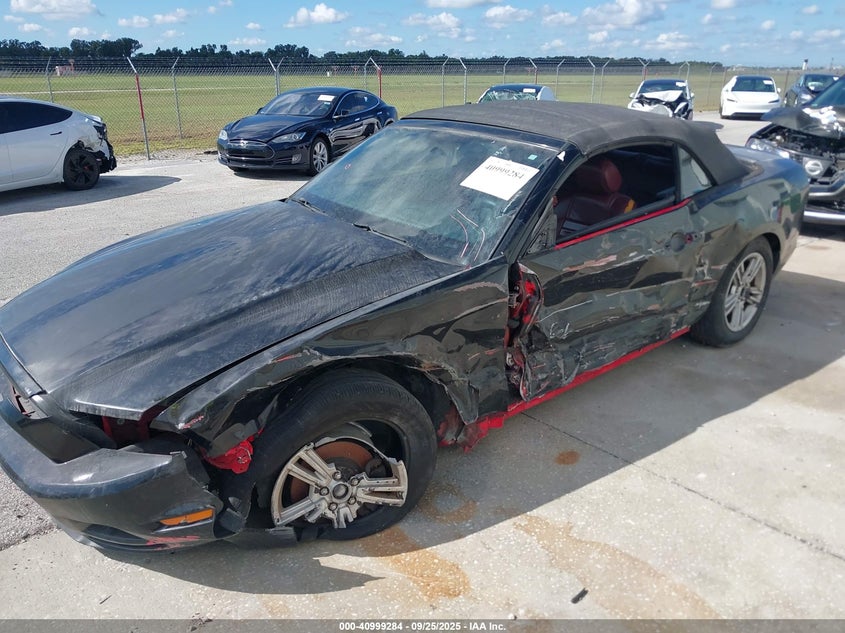 2014 Ford Mustang V6 VIN: 1ZVBP8EM8E5292065 Lot: 40999284