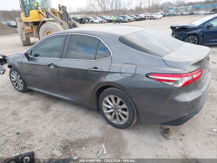 2018 Toyota Camry Le VIN: 4T1B11HK9JU149207 Lot: 41000169