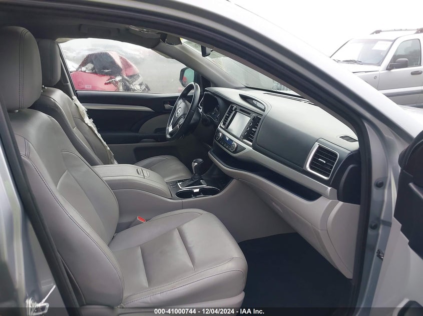 2014 TOYOTA HIGHLANDER XLE V6 - 5TDJKRFH8ES062220