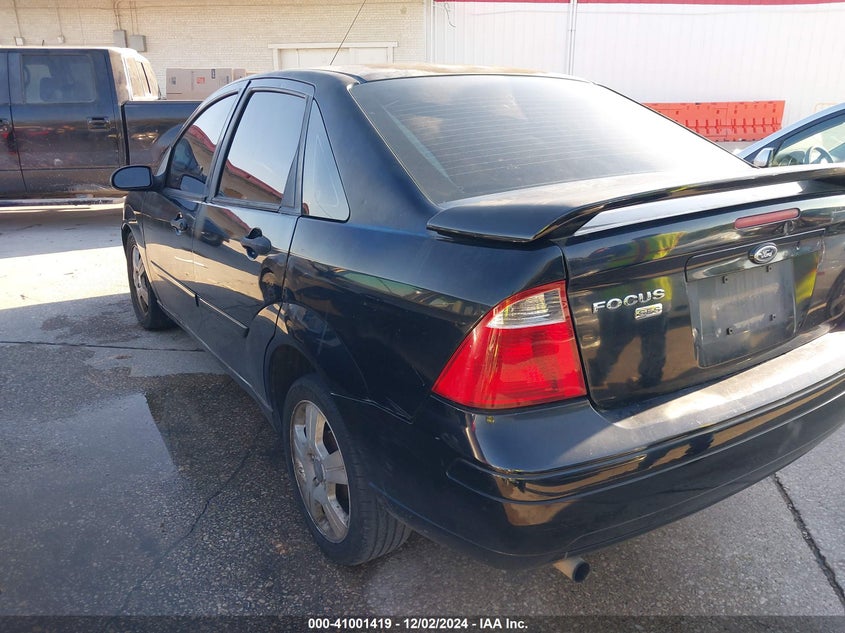 2006 FORD FOCUS VIN: 1FAHP34N06W157027