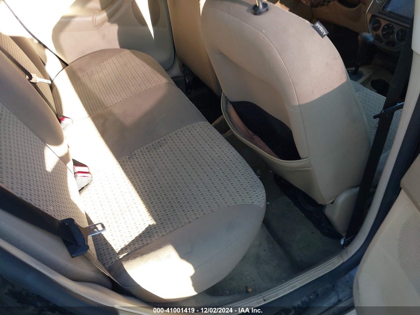 2006 FORD FOCUS VIN: 1FAHP34N06W157027