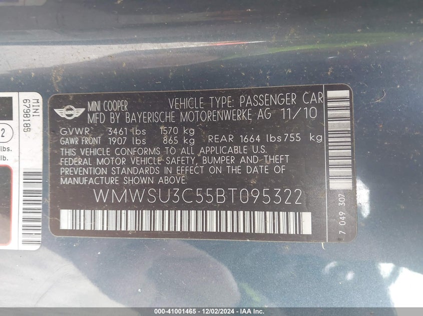 2011 MINI COOPER VIN: WMWSU3C55BT095322