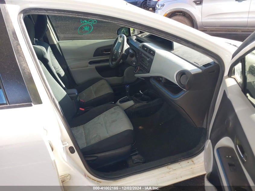 2012 TOYOTA PRIUS C VIN: JTDKDTB30C1023928