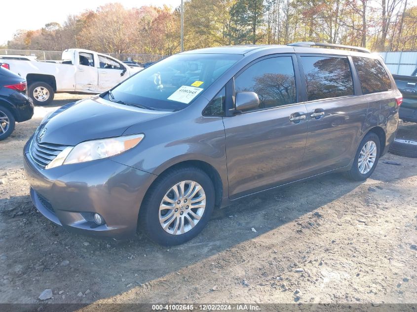 VIN 5TDYZ3DC4HS826051 2017 Toyota Sienna, Xle/Limited no.2