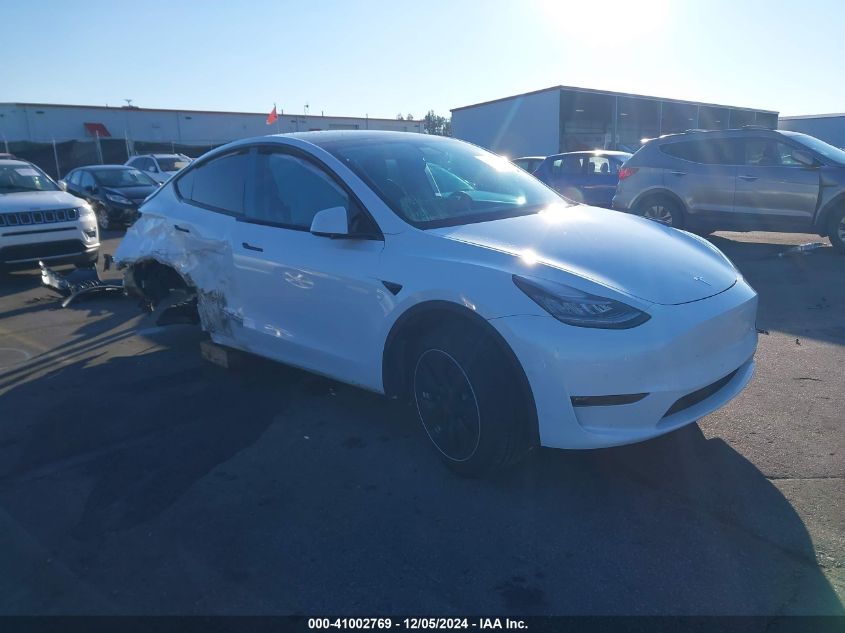 VIN 5YJYGDEE1MF174869 2021 TESLA MODEL Y no.1