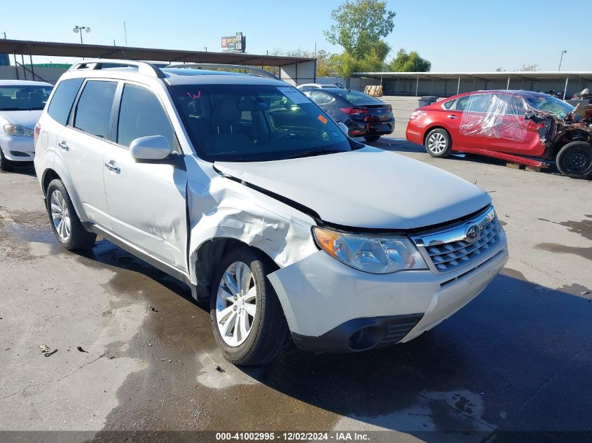 VIN JF2SHADC5DH421877 2013 Subaru Forester, 2.5X Pr... no.1