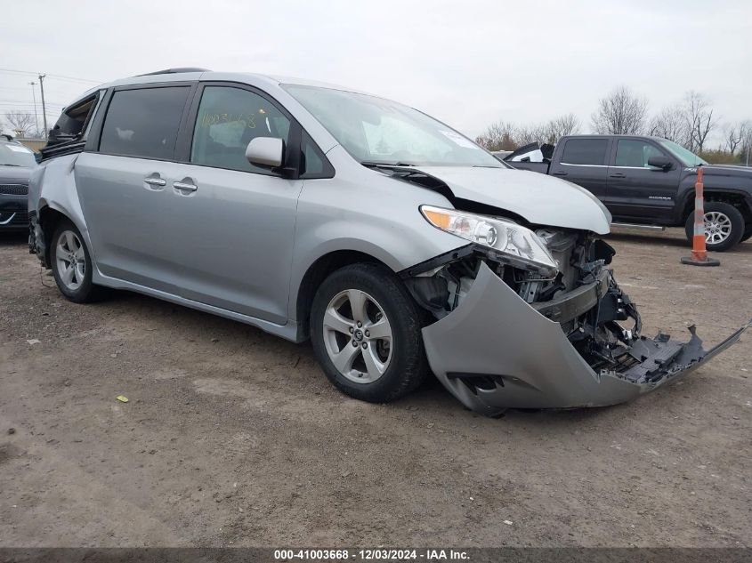 2020 Toyota Sienna, LE