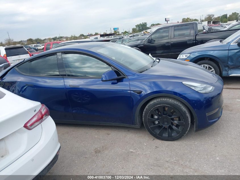 2022 Tesla Model Y Long Range Dual Motor All-Wheel Drive VIN: 7SAYGDEE5NF480073 Lot: 41152899