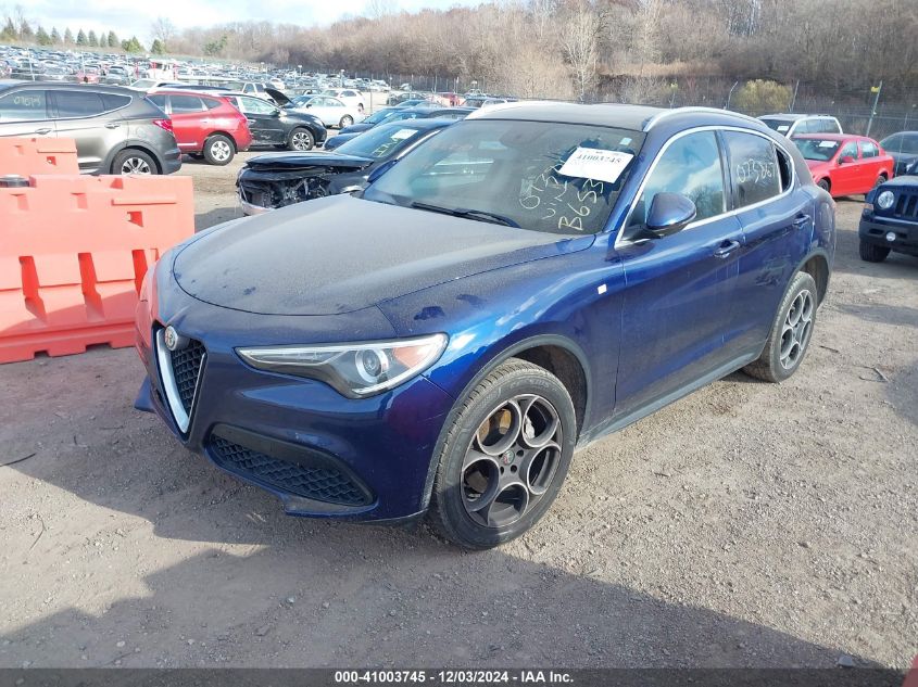 VIN ZASFAKAN5J7B65362 2018 ALFA ROMEO STELVIO no.2