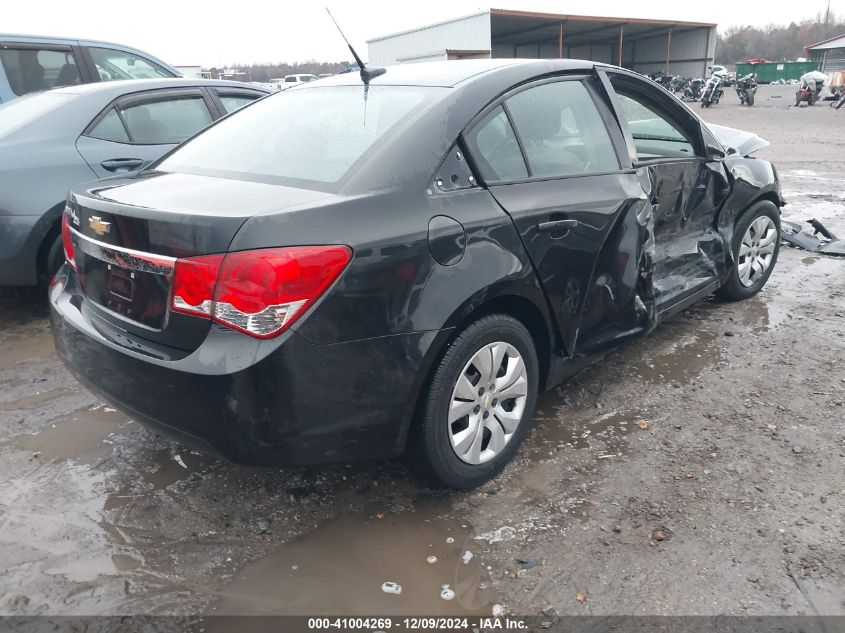 VIN 1G1PA5SG5D7318267 2013 Chevrolet Cruze, Ls Auto no.4