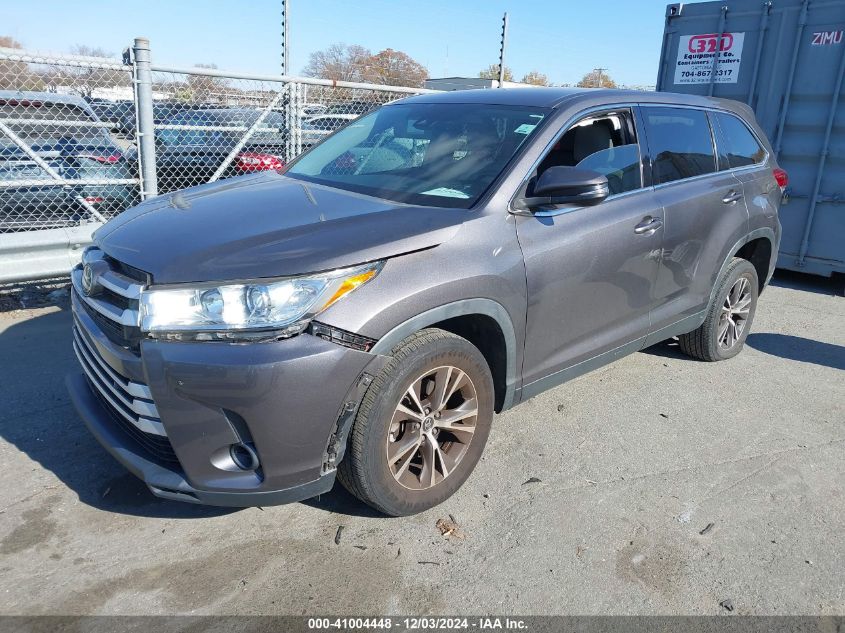 VIN 5TDZARFHXKS050183 2019 Toyota Highlander, LE no.2