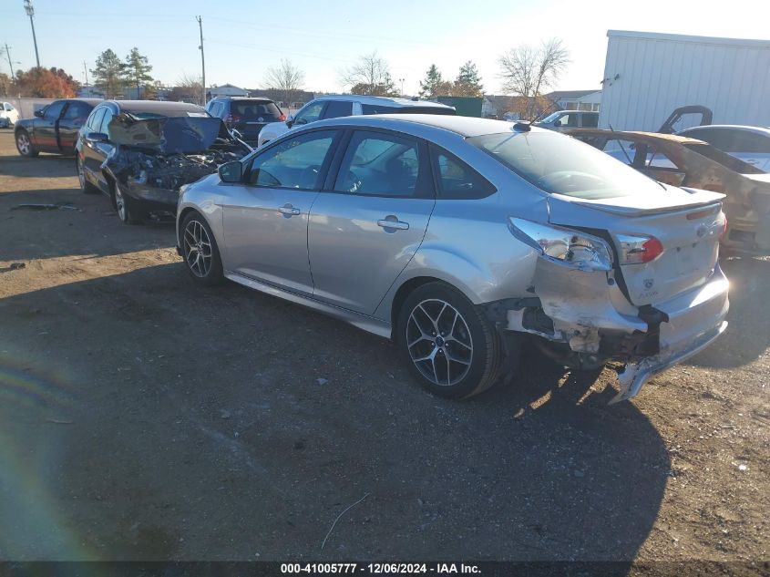 VIN 1FADP3F22GL238969 2016 Ford Focus, SE no.3