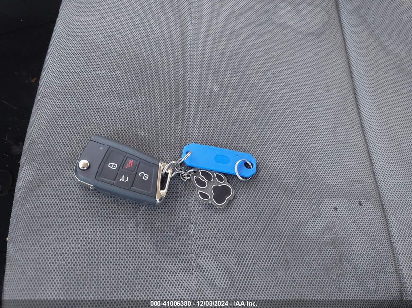 2016 VOLKSWAGEN E-GOLF SE WVWKP7AU4GW906237