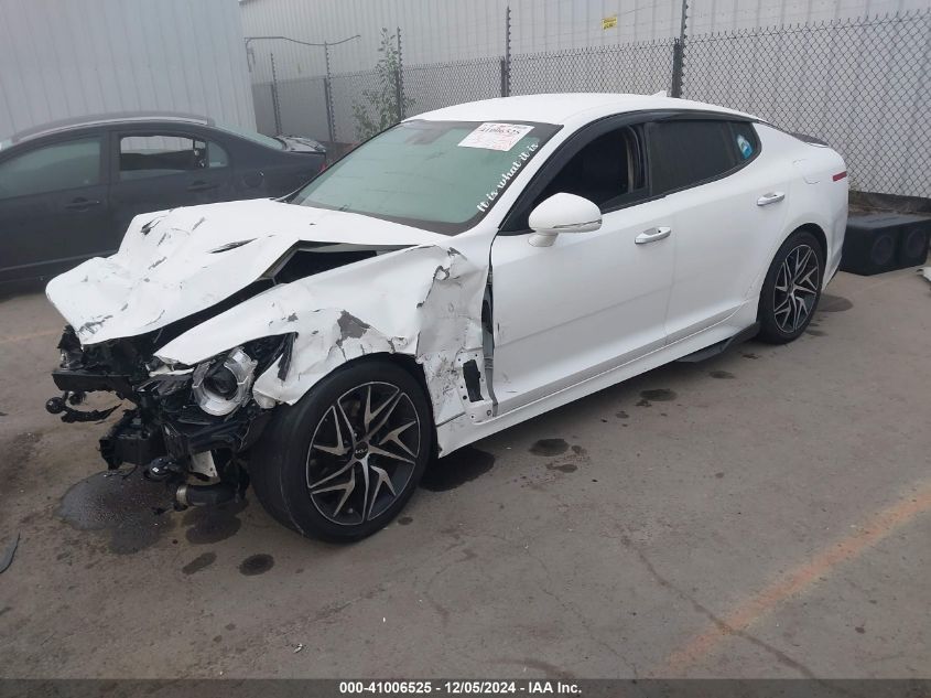 VIN KNAE15LA7J6041242 2018 KIA STINGER no.2