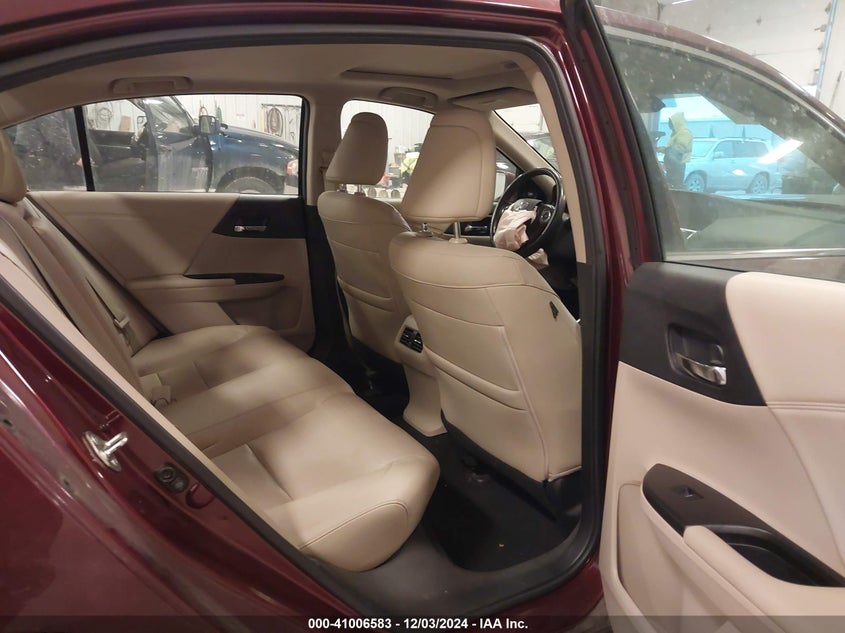2015 HONDA ACCORD VIN: 1HGCR2F87FA230926