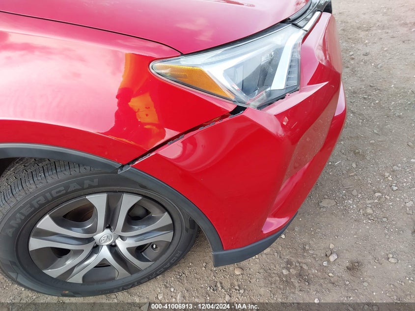 2017 TOYOTA RAV4 LE - JTMBFREV6HJ111870