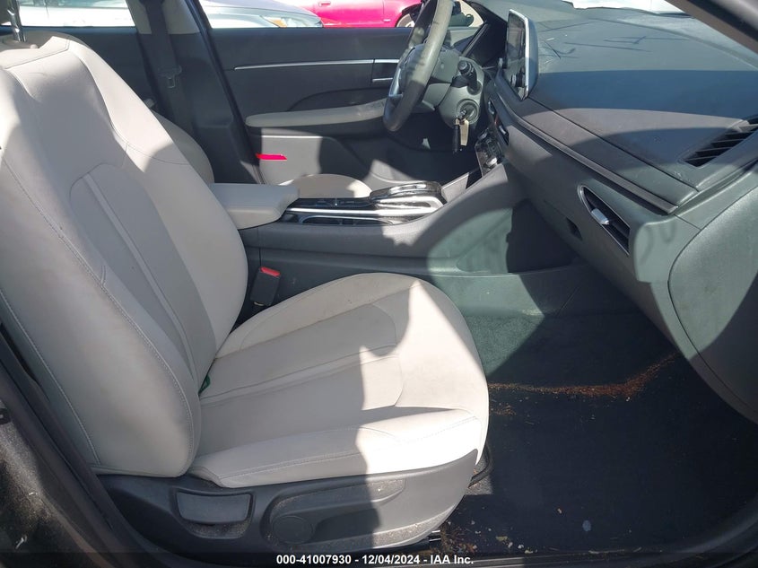 2022 HYUNDAI SONATA VIN: KMHL24JA9NA221311