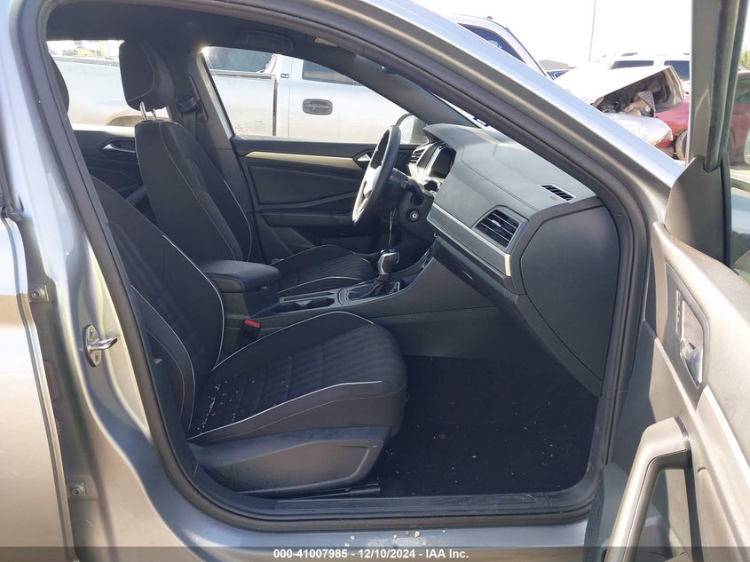 2023 VOLKSWAGEN JETTA VIN: 3VWBM7BU6PM052520