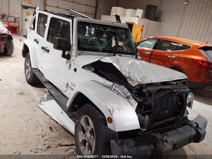 2016 JEEP WRANGLER UNLIMITED SAHARA - 1C4BJWEG5GL240006