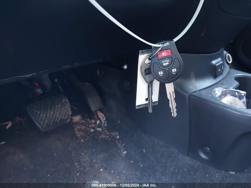 2017 NISSAN VERSA 1.6 SV - 3N1CN7AP4HL827357