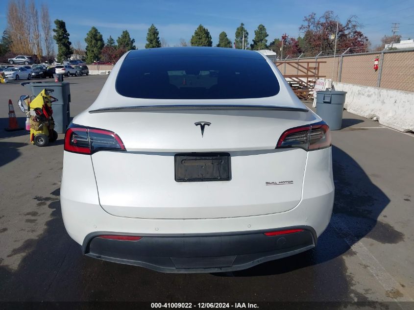 2022 Tesla Model Y Performance Dual Motor All-Wheel Drive VIN: 7SAYGDEF6NF340588 Lot: 41009022