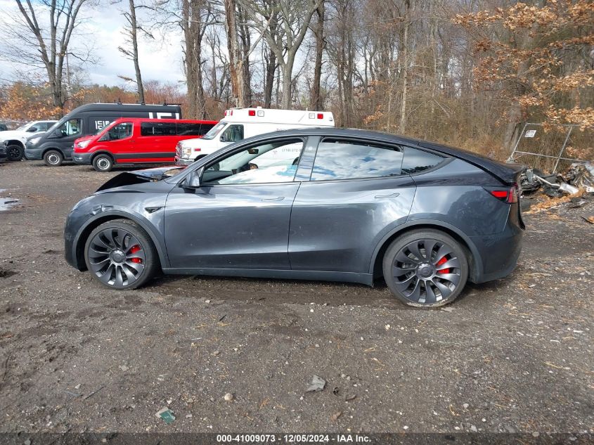 VIN 7SAYGDEF2RF186709 2024 Tesla Model Y, Performan... no.13