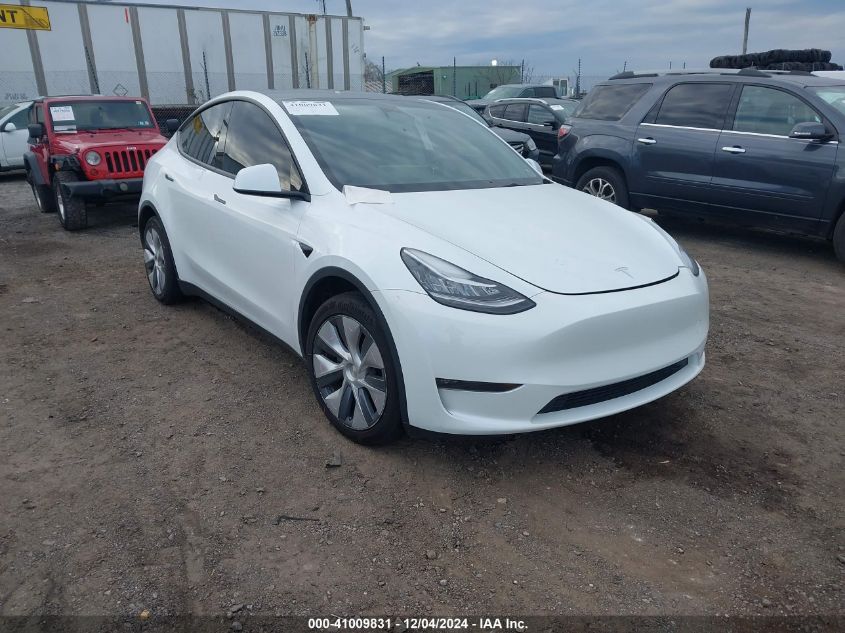 VIN 7SAYGDEE5PA097475 2023 TESLA MODEL Y no.1