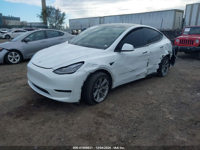 VIN 7SAYGDEE5PA097475 2023 TESLA MODEL Y no.2