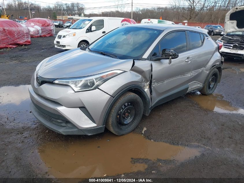 VIN NMTKHMBX4KR072465 2019 TOYOTA C-HR no.2