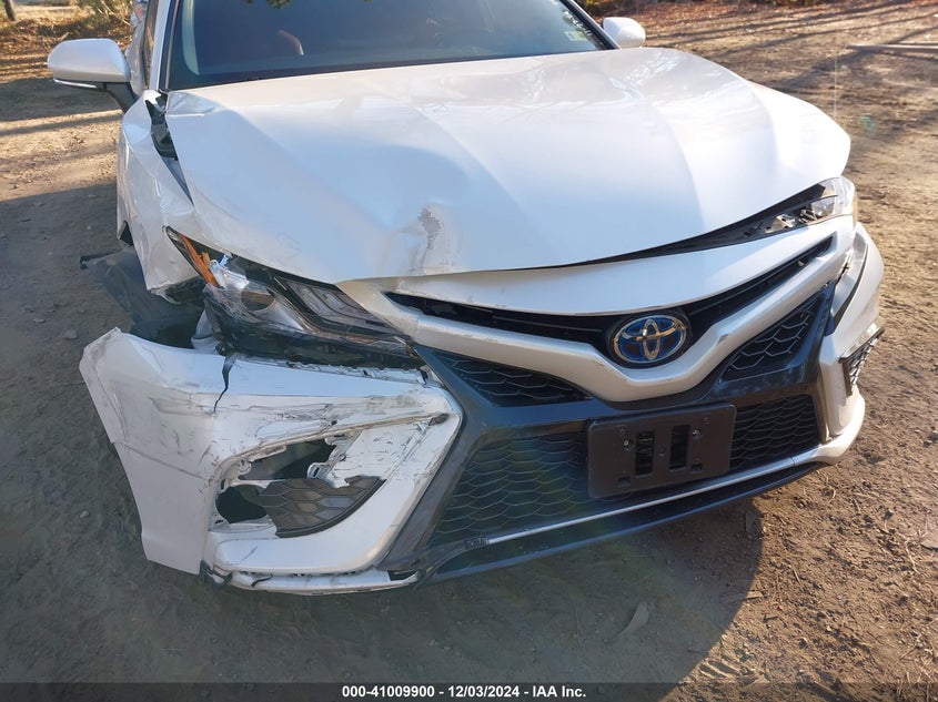 2021 TOYOTA CAMRY VIN: 4T1K31AK8MU560591