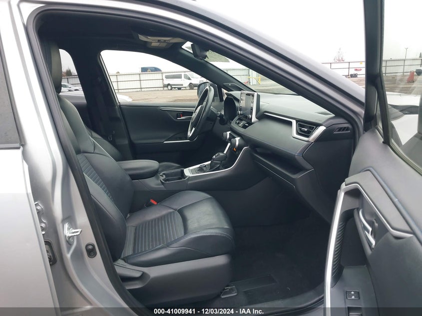 2020 TOYOTA RAV4 HYBRID XSE - JTMEWRFV7LD546092