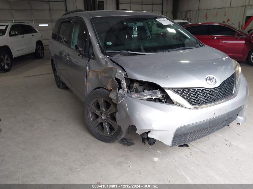 2017 Toyota Sienna, SE