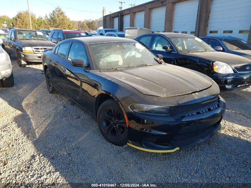 VIN 2C3CDXBG1FH790518 2015 Dodge Charger, SE no.1