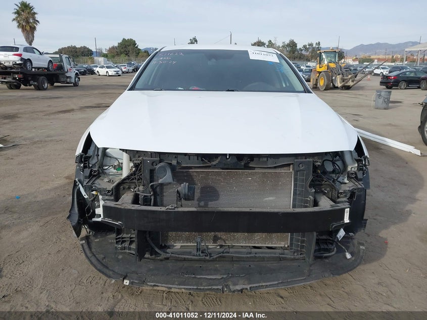 2019 KIA OPTIMA VIN: 5XXGT4L34KG298394