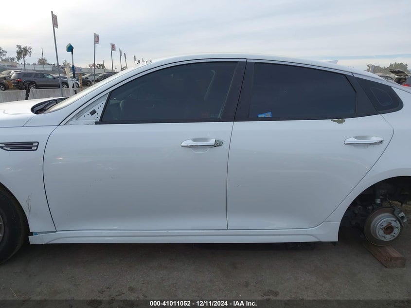 2019 KIA OPTIMA VIN: 5XXGT4L34KG298394