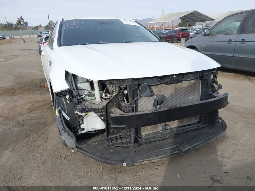 2019 KIA OPTIMA VIN: 5XXGT4L34KG298394