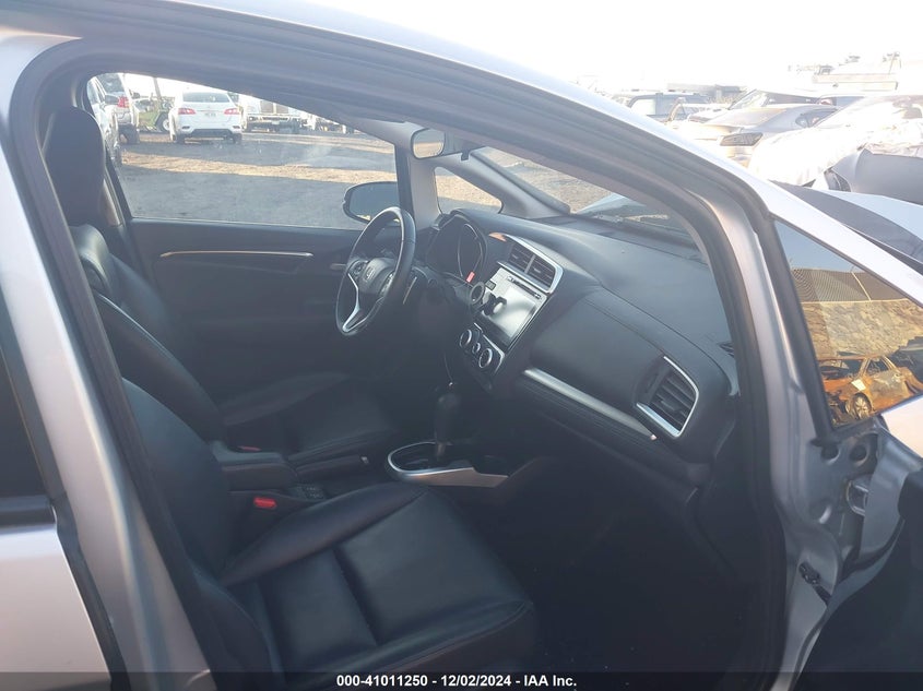 2015 HONDA FIT VIN: 3HGGK5H8XFM707758