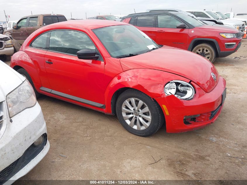 VIN 3VWFP7AT4DM631549 2013 VOLKSWAGEN BEETLE no.1