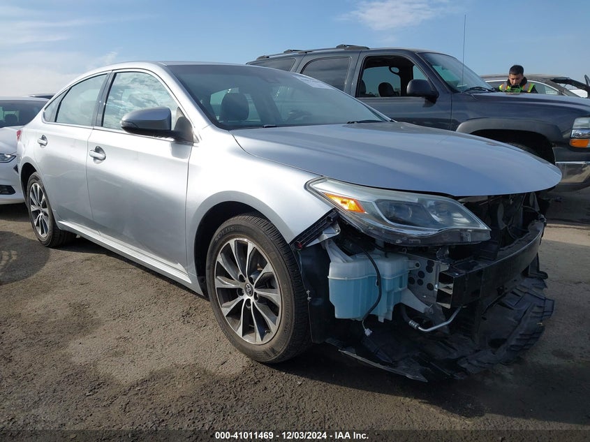 VIN 4T1BK1EB3JU267237 2018 TOYOTA AVALON XLE
